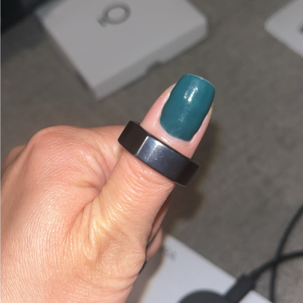 OURA RING size 9 black - Picture 6 of 8